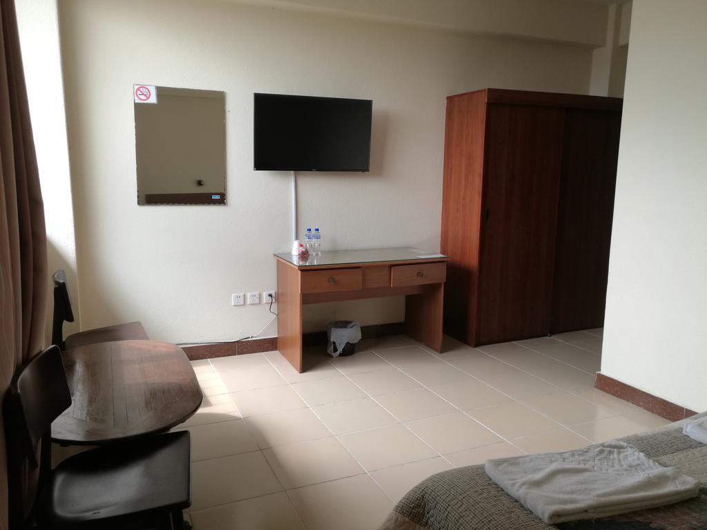 Hotel Ta Ta Chino La Brigada Bagian luar foto