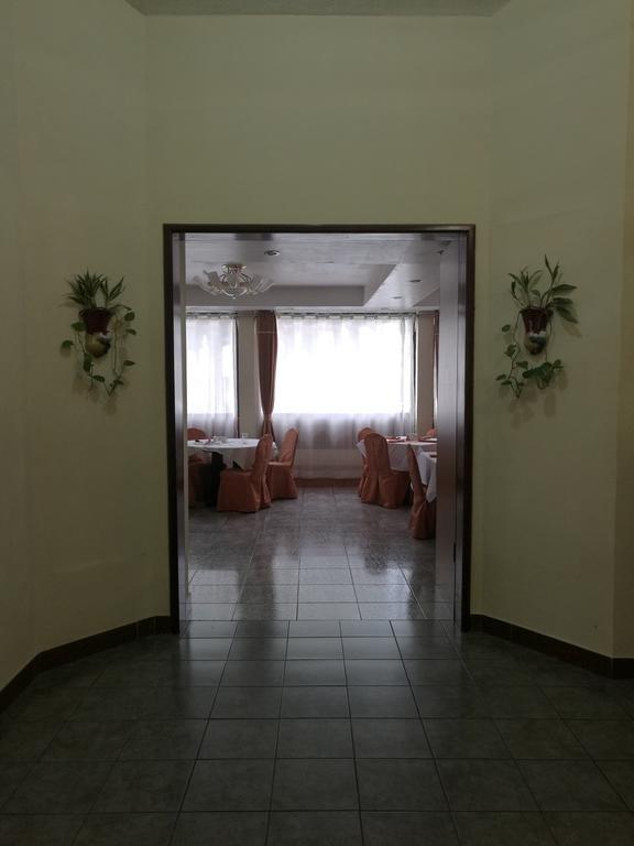 Hotel Ta Ta Chino La Brigada Bagian luar foto